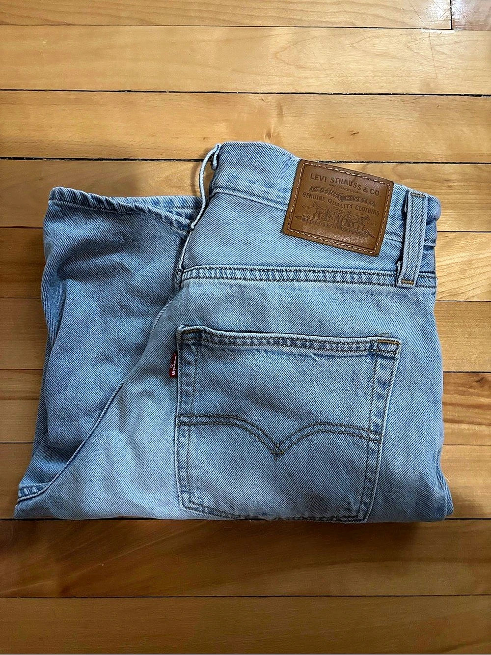 Levi's jorts in light blue